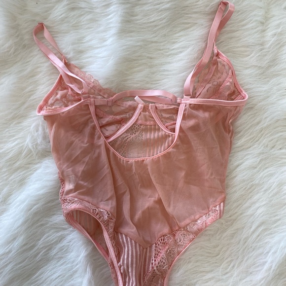 light pink lace bodysuit - Picture 3 of 4